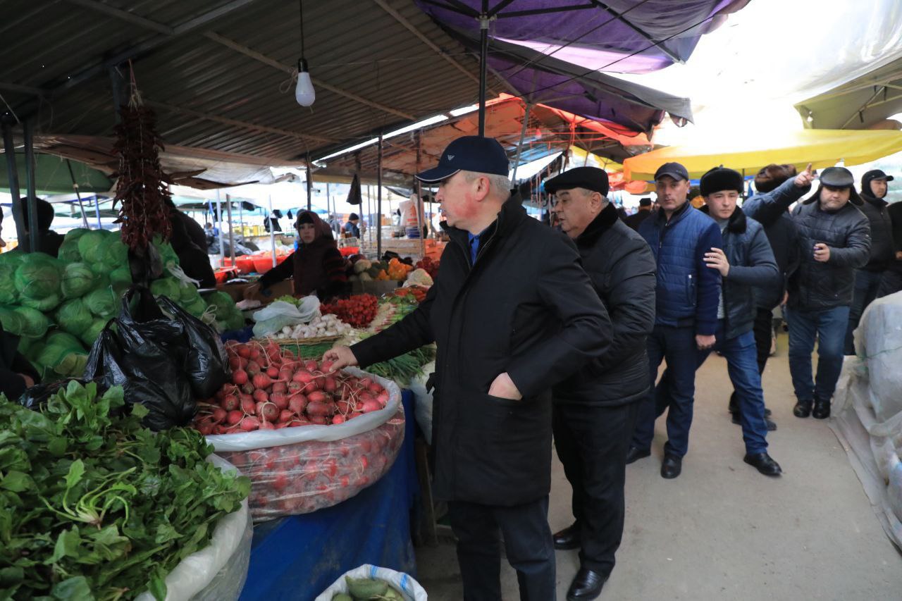 Namangan shahar hokimi boshchiligidagi ishchi guruh Sardoba bozorida boʻldi